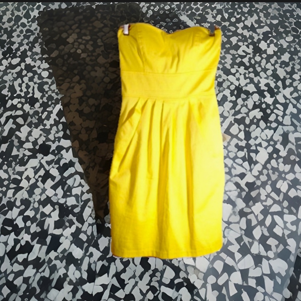 Elegant Yellow Strapless Dress